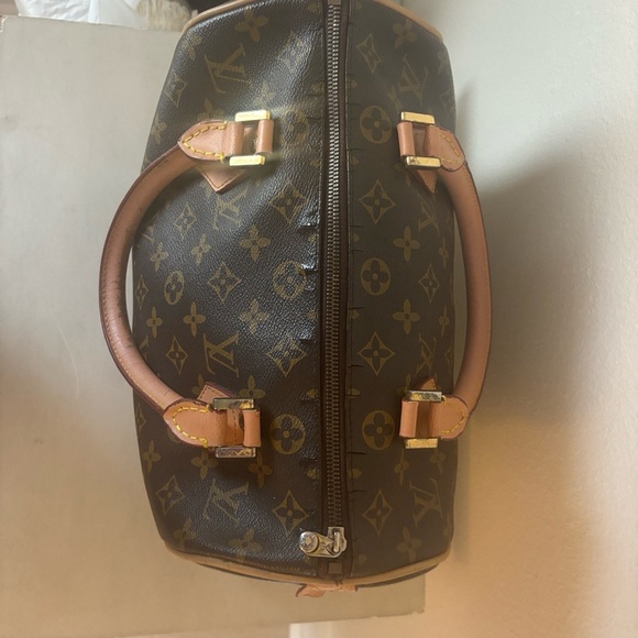 Purse - Picture 2 of 7